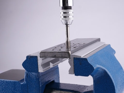 Exchangeable clamping jaws - Protect your workpiece!